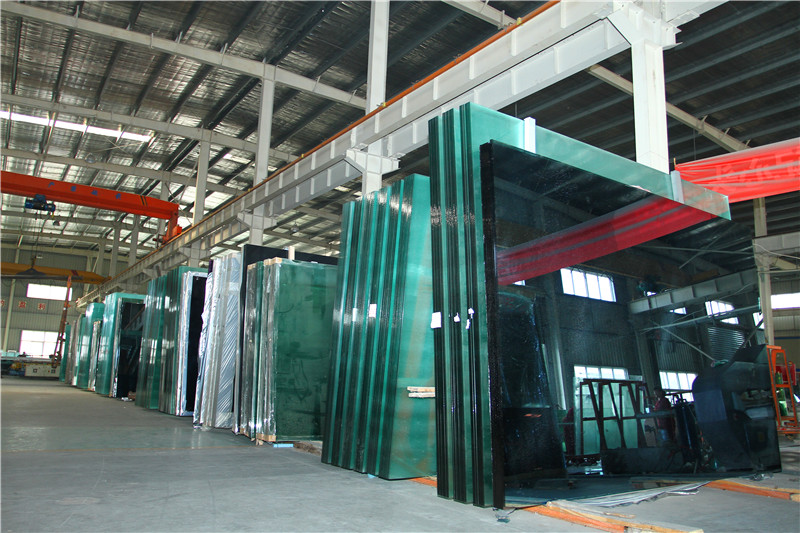 伟豪玻璃原片区